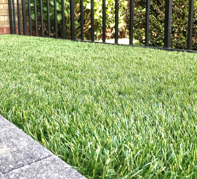 artificial-grass-fitting-hampshire